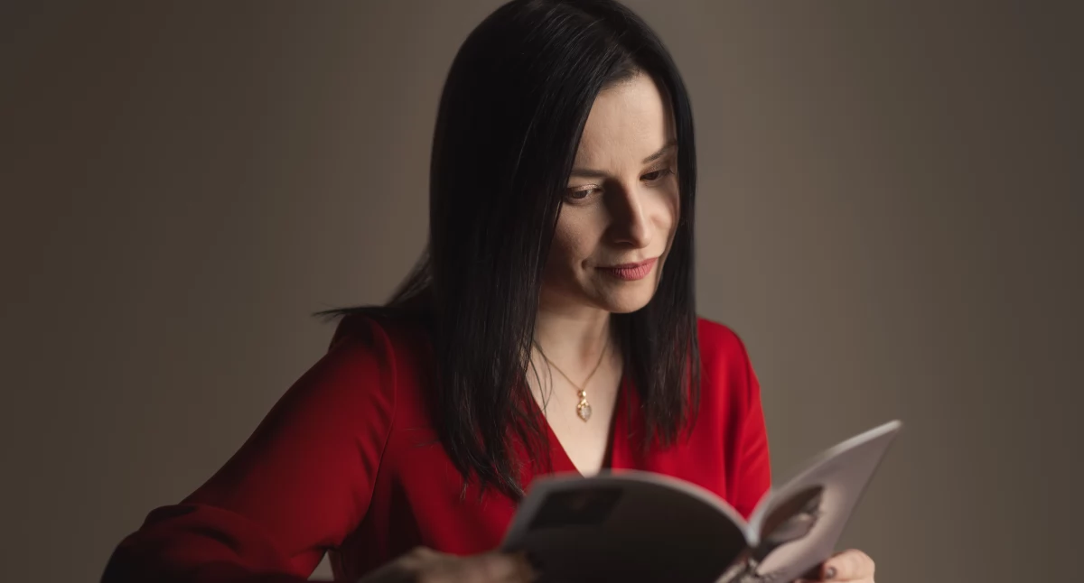 Ewelina Kiełtyka: Po trzech latach pisania, właściwie uczenia się poezji, pomyślałam, że nadszedł czas, by zebrać wiersze i spróbować wydać tomik