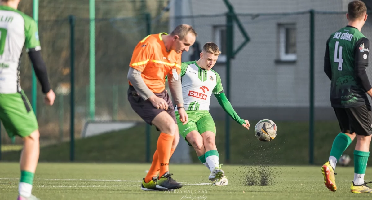 Myślenice. XV Tradycyjne Piłkarskie Derby Noworoczne [GALERIA ZDJĘĆ]