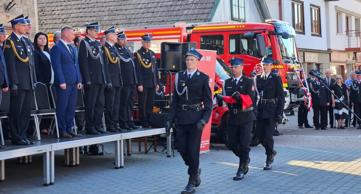 Dobczyce. Strażacy ochotnicy działają tutaj od 150 lat, co więcej, ani w głowie im się w tym działaniu  zatrzymywać [wideo]