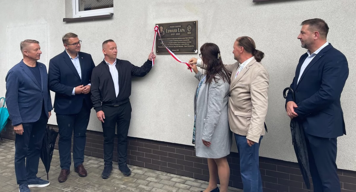 Gol dla historii, turniej żaków i ligowe zwycięstwo – stadion Orła Myślenice oficjalnie z imieniem Edwarda Łapy [GALERIA ZDJĘĆ]