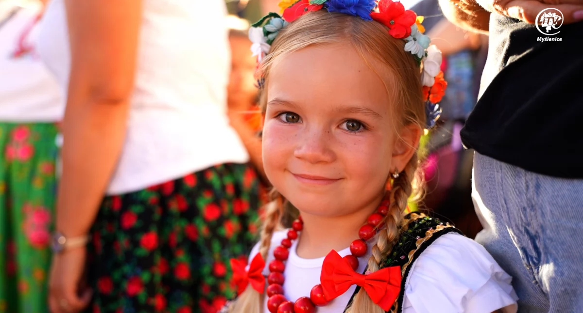 Raciechowice. Tu owoce mają swoje święto, święto w które angażuje się społeczność dając przykład owocu współpracy 