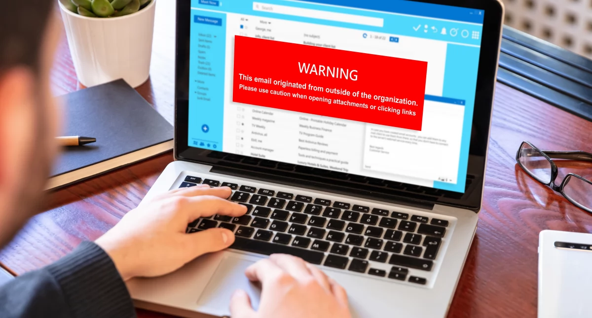 NFZ: Uwaga na fałszywe wiadomości e-mail ! Oszuści po raz kolejny podszywają się pod NFZ