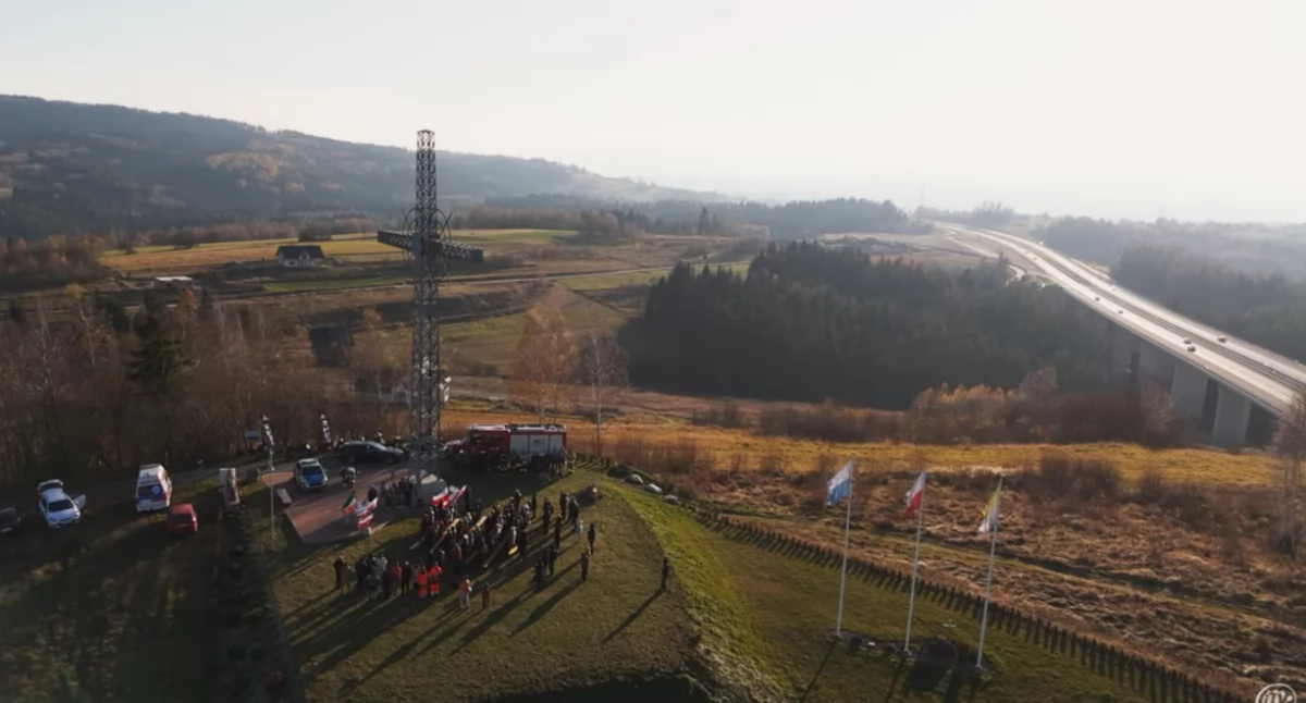 Krzeczów. Zaduszki nad zakopianką - ku pamięci ofiar wypadków drogowych na zakopiance 
