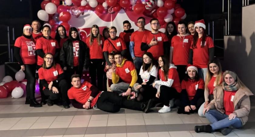 Szlachetna Paczka. 15 listopada została otwarta baza rodzin - każdy z nas może zostać darczyńcą i rozpalić iskierkę nadziei na lepsze jutro