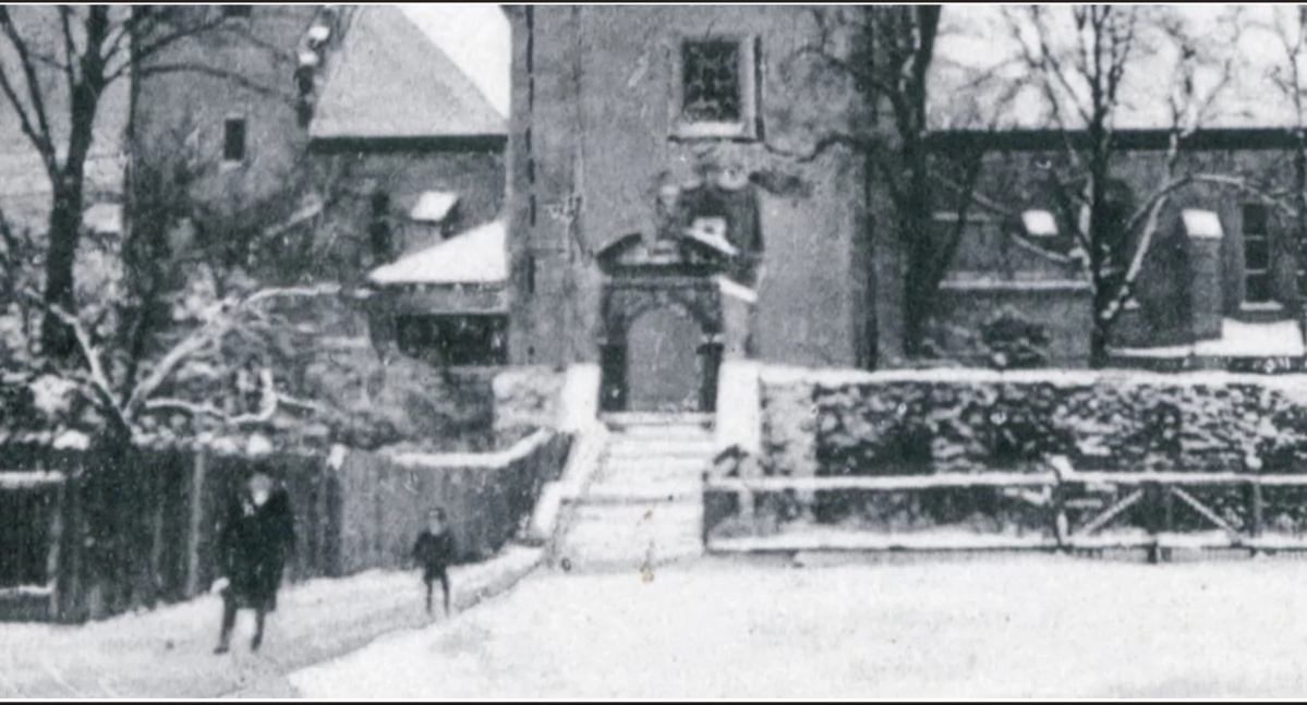 Perły Myślenic z 1909 roku. Kościół parafialny parafii p.w. Narodzenia N M P - w zimowej scenerii