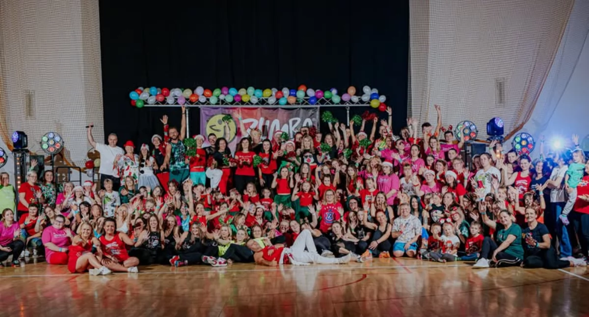 Wiśniowa. Zumba, która niesie realną pomoc. Kolejna edycja Mikołajkowej Zumby i Talent Show z pięknym wynikiem na rzecz budowy Hospicjum Stacjonarnego w Wiśniowej