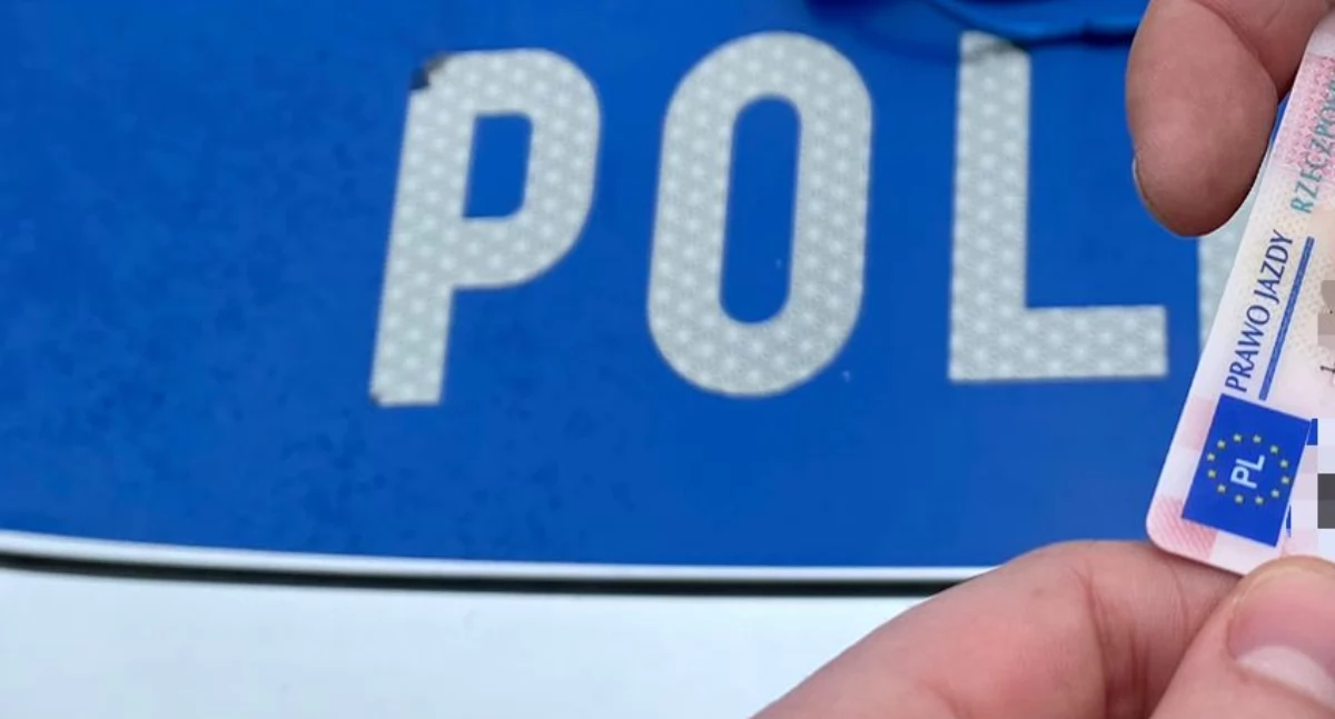 Policja Myślenice: 0,8 promila alkoholu w organizmie miał 50-letni kierowca zespołu pojazdów zatrzymany do kontroli drogowej przez policjantów z myślenickiej grupy SPEED