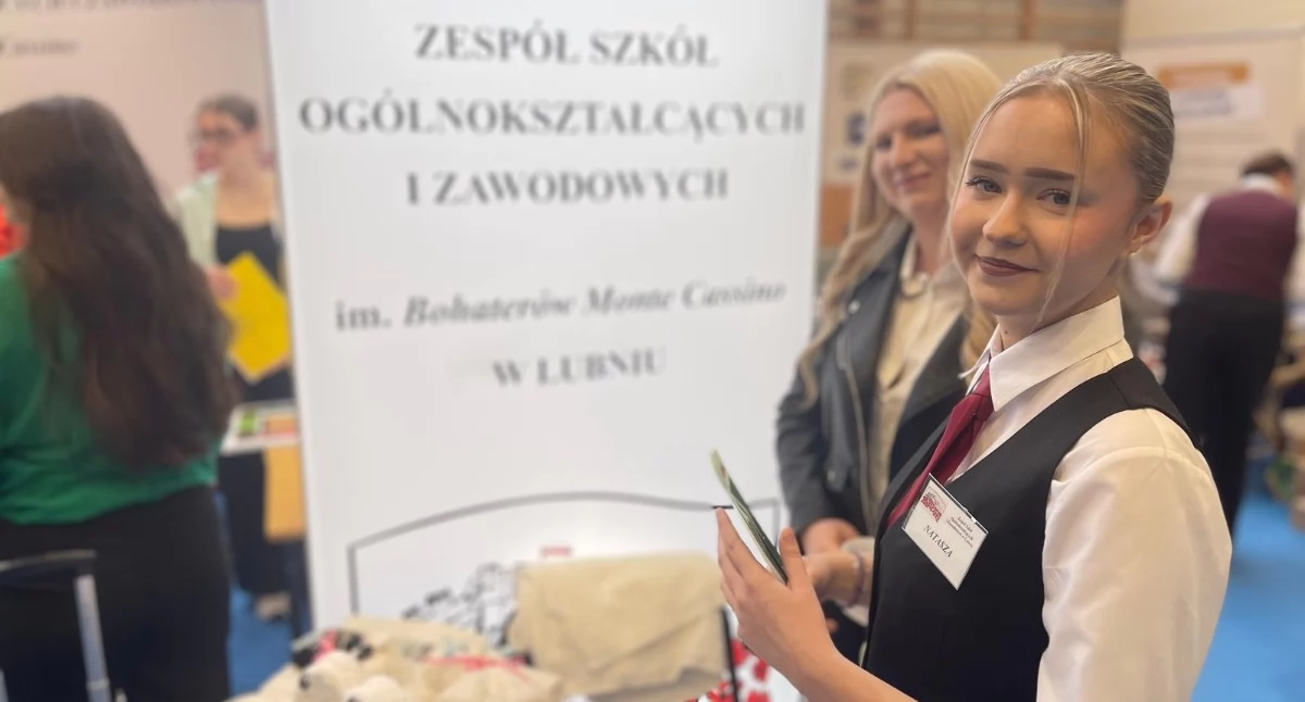 Myślenice. Pytają, sprawdzają i porównują. XXII Targi Edukacyjne Powiatu Myślenickiego