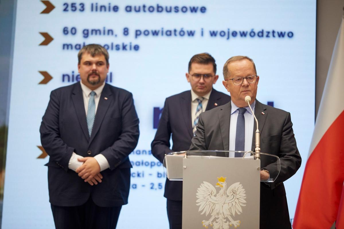 Gminy powiatu myślenickiego wśród beneficjentów Funduszu Rozwoju Przewozów Autobusowych o charakterze użyteczności publicznej