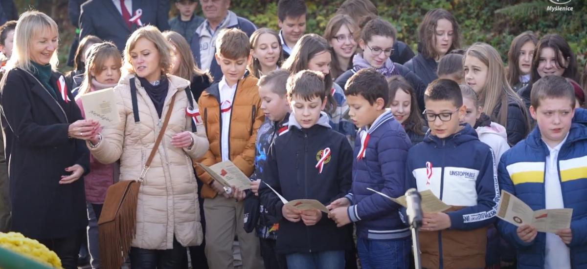 Osieczany. Uroczystości na Kopcu Józefa Piłsudskiego w dniu Narodowego Święta Niepodległości