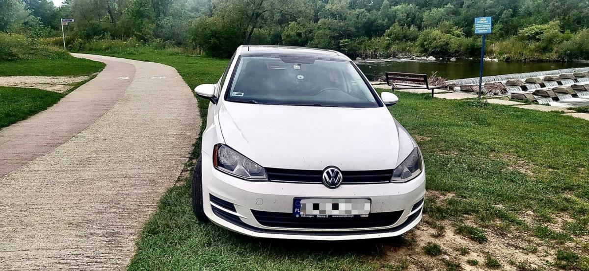 Za jazdę po ścieżce pieszo-rowerowej stracił prawo jazdy. Czeka go też sprawa w sądzie