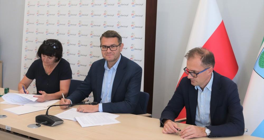 Borzęta. Powstanie kolejny odcinek chodnika przy drodze wojewódzkiej nr 967