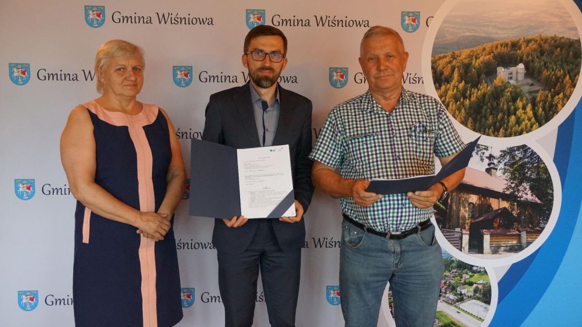 Umowy na nowe inwestycje wodno-kanalizacyjne w Gminie Wiśniowa podpisane