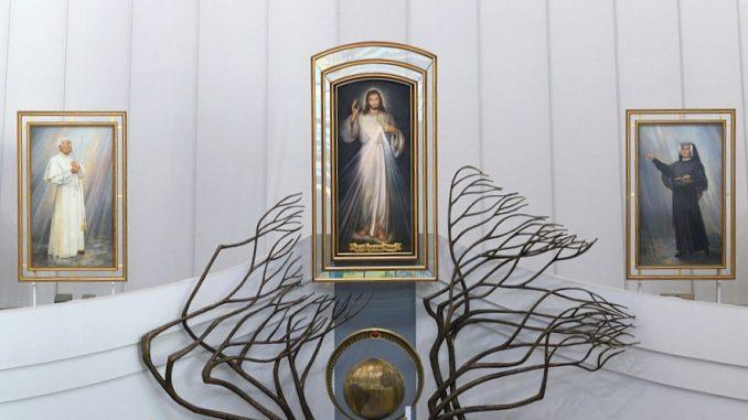 Jubileuszowe XX czuwanie w sanktuarium Bożego Miłosierdzia w Krakowie-Łagiewnikach