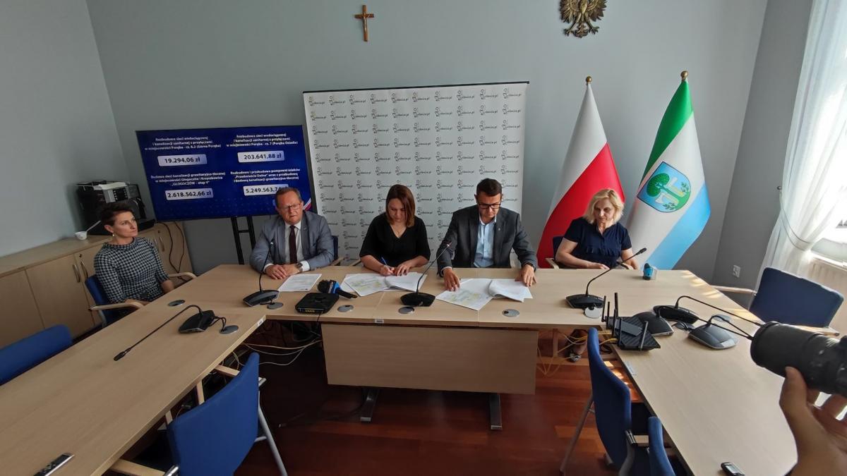 Umowa podpisana- gmina Myślenice zrealizuje szesnaście inwestycji na sieci wod-kan!