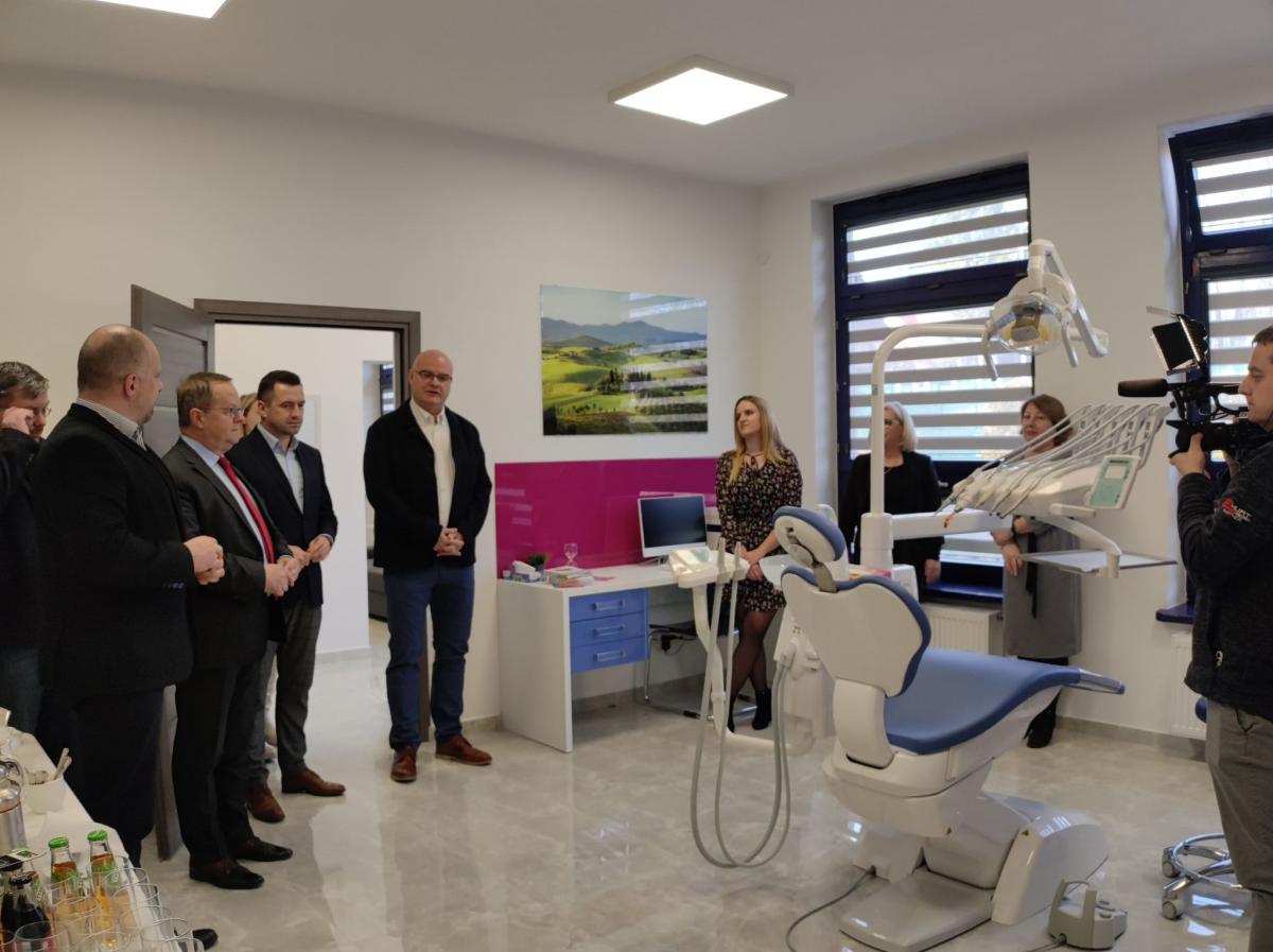 Pcim. Nowy gabinet stomatologiczny gotowy na świadczenie usług dla mieszkańców gminy Pcim