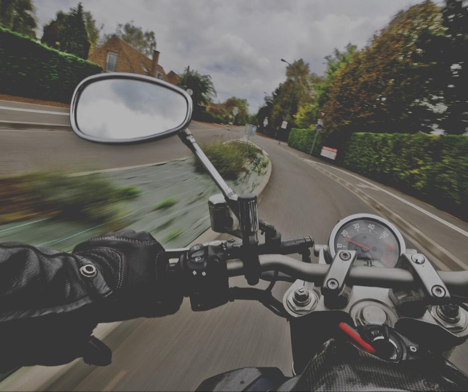 Bezpieczeństwo motocyklistów na drogach. Porady policjantów ruchu drogowego
