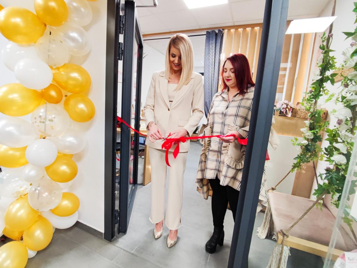 Pcim. Salon Bez Retuszu Klaudia Panek oficjalnie otwarty ! Znajdziecie go w Galerii Czarny Lew !