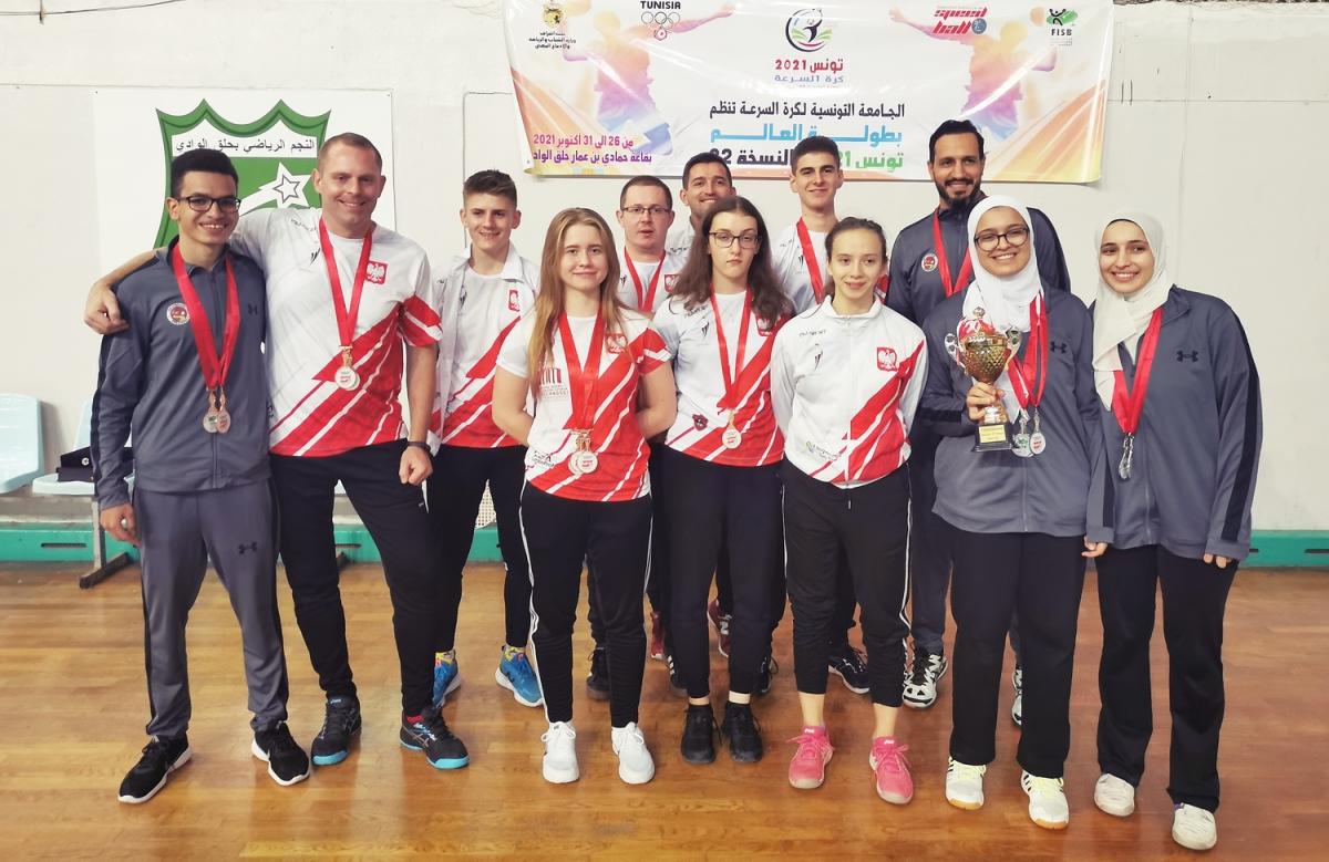 Zawodnicy Sportowni z medalami Mistrzostw Świata w Speed-ballu