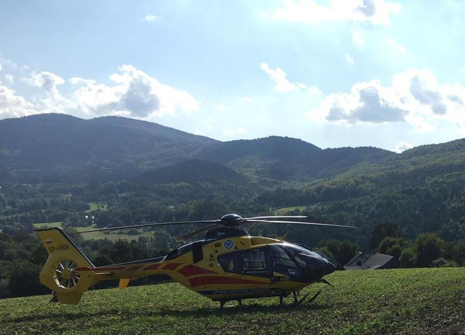 Krzesławice. Wypadek paralotniarza. Na miejsce wezwano śmigłowiec LPR