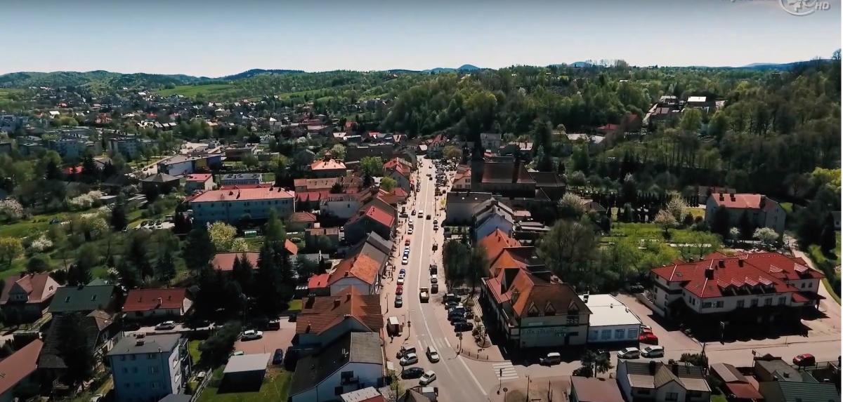 Gmina Dobczyce. Rozpoczynają się nowe inwestycje: w Sierakowie oraz w Szkole Podstawowej nr 1 w Dobczycach