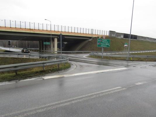 Pcim. Podpisano umowę na budowę ronda. Na realizację wykonawca ma 8 miesięcy