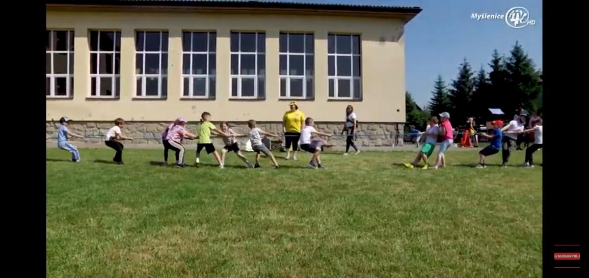 Tak bawili najmłodsi uczniowie SP nr 2 w Myślenicach świętując Dzień Dziecka