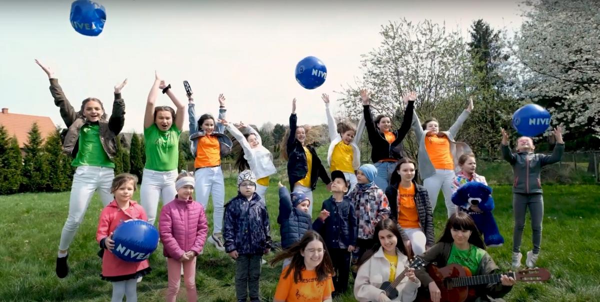 Głosujemy na Podwórko Nivea w Drogini !