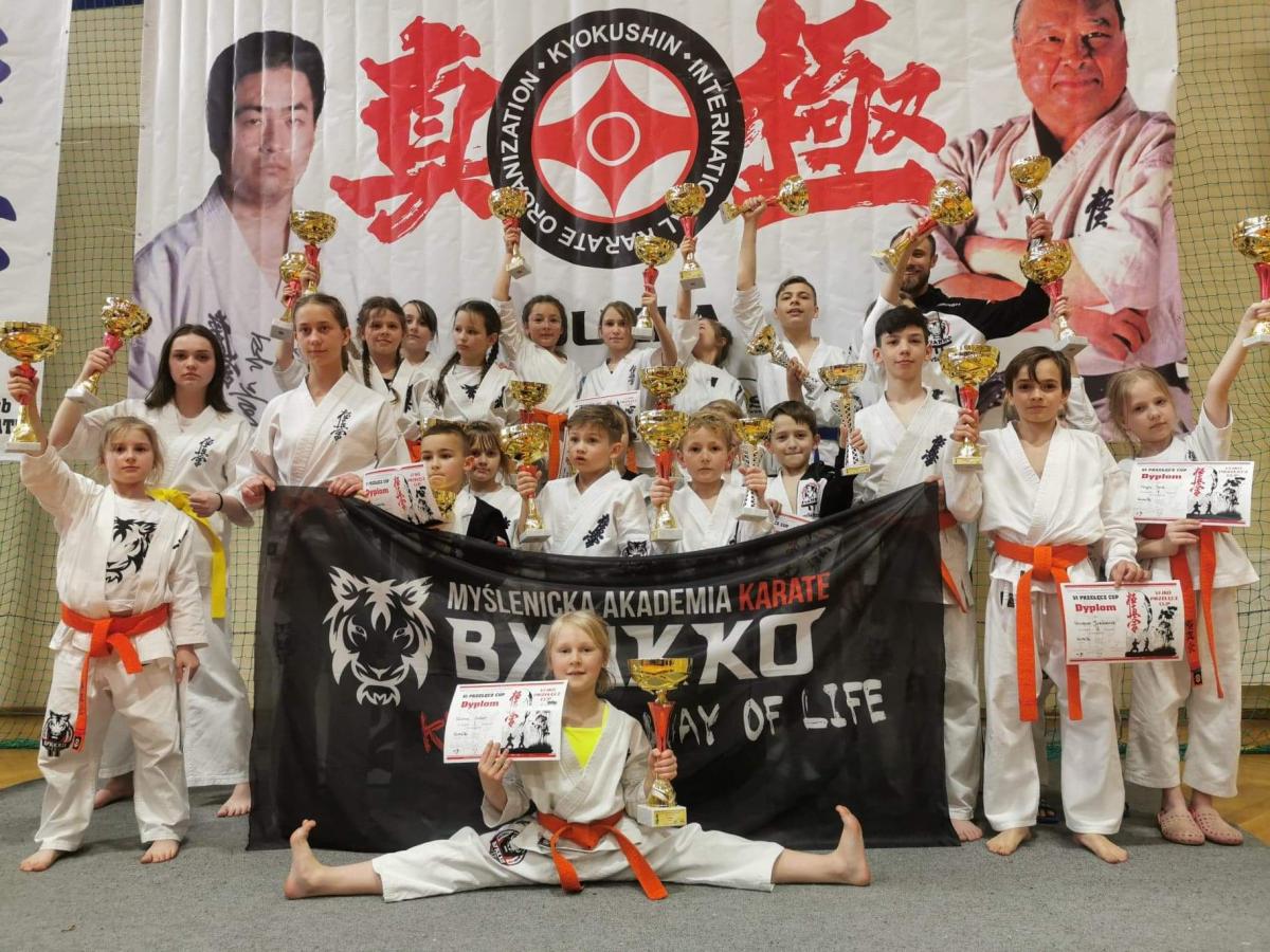 MAK Byakko triumfuje na międzynarodowym turnieju: 24 puchary, medale 5 złotych 9 srebrnych i 10 brązowych