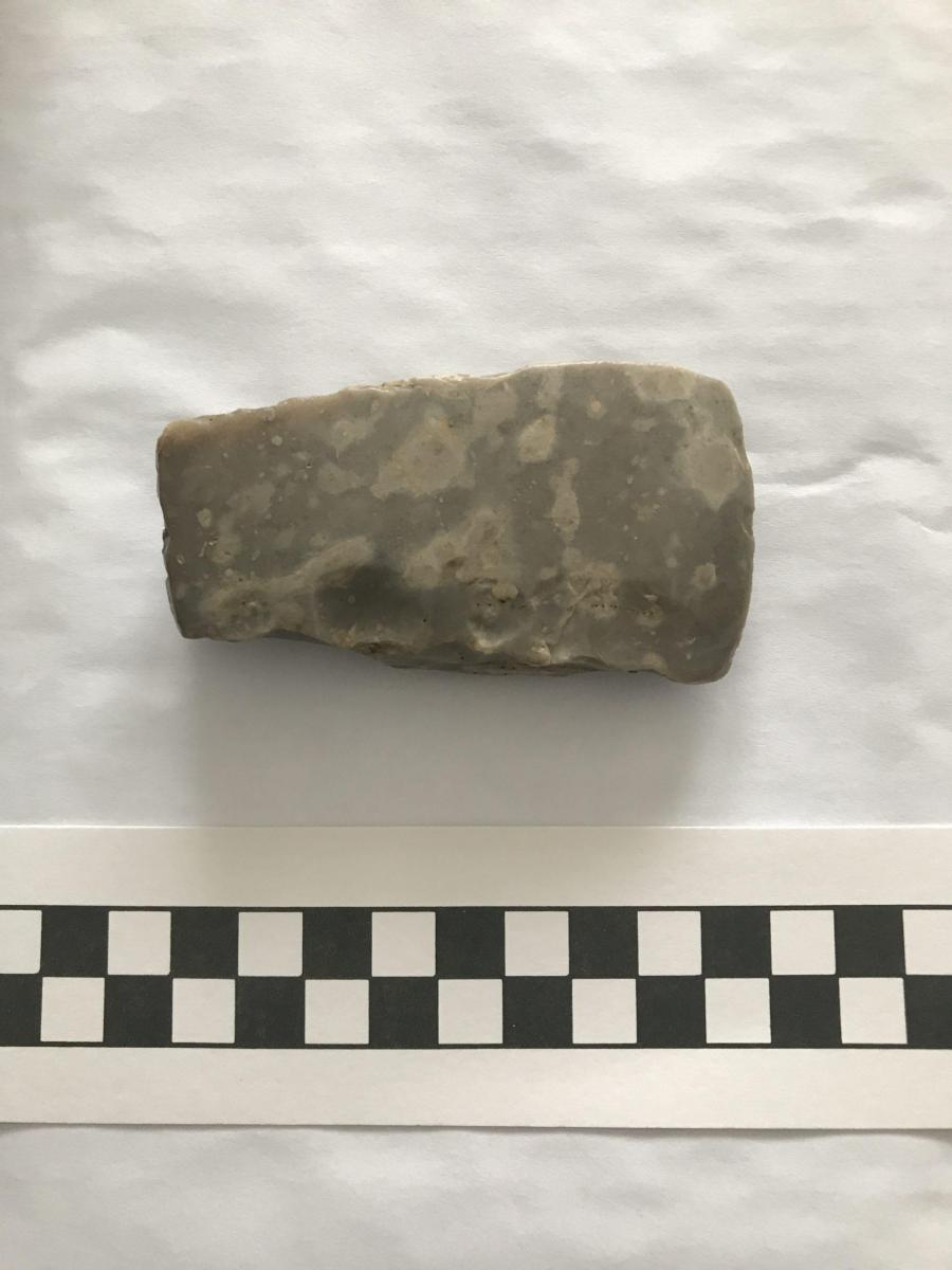 Artefakt z epoki neolitu z gminy Raciechowice, jest szansa by trafił do Muzeum w Myślenicach