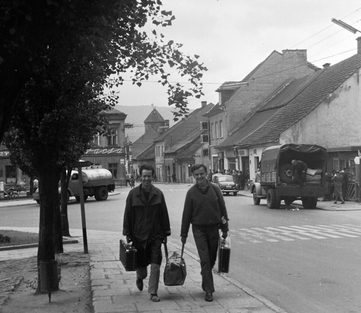 Perły Myślenic. Podróżny z lat 60. XX wieku w sercu miasta