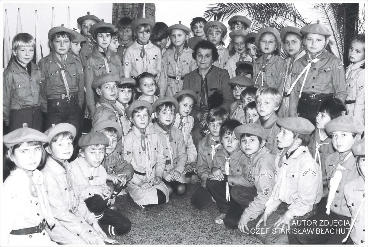 Perły Myślenic. Szkoła Podstawowa nr 2 odsłonięcie pomnika Bohaterów Westerplatte 1986