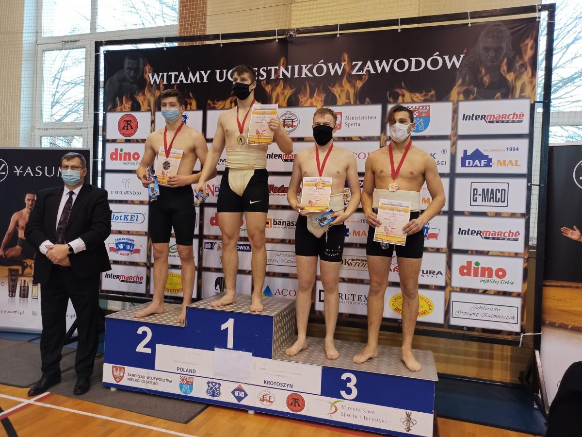 Zawodnicy sekcji zapaśniczej KS Dalin na podium Pucharu Polski