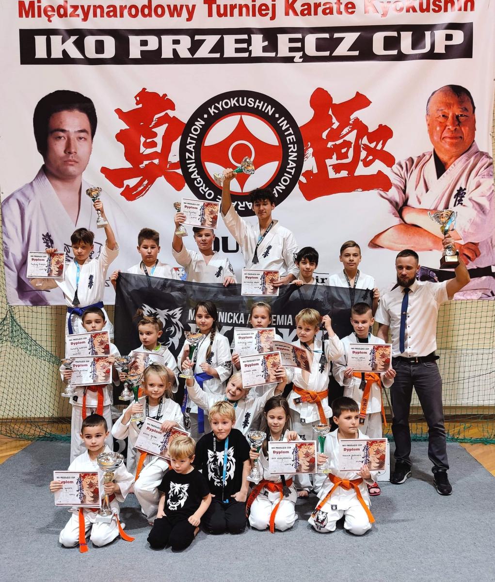 Międzynarodowy Turniej Karate w Dukli. Laury dla myślenickiego 