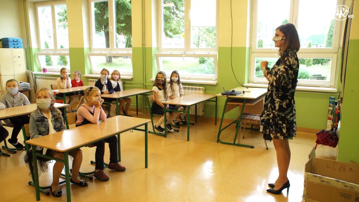 Rozpoczęcie roku szkolnego 2020/2021. Szkoła Podstawowa w Trzemeśni