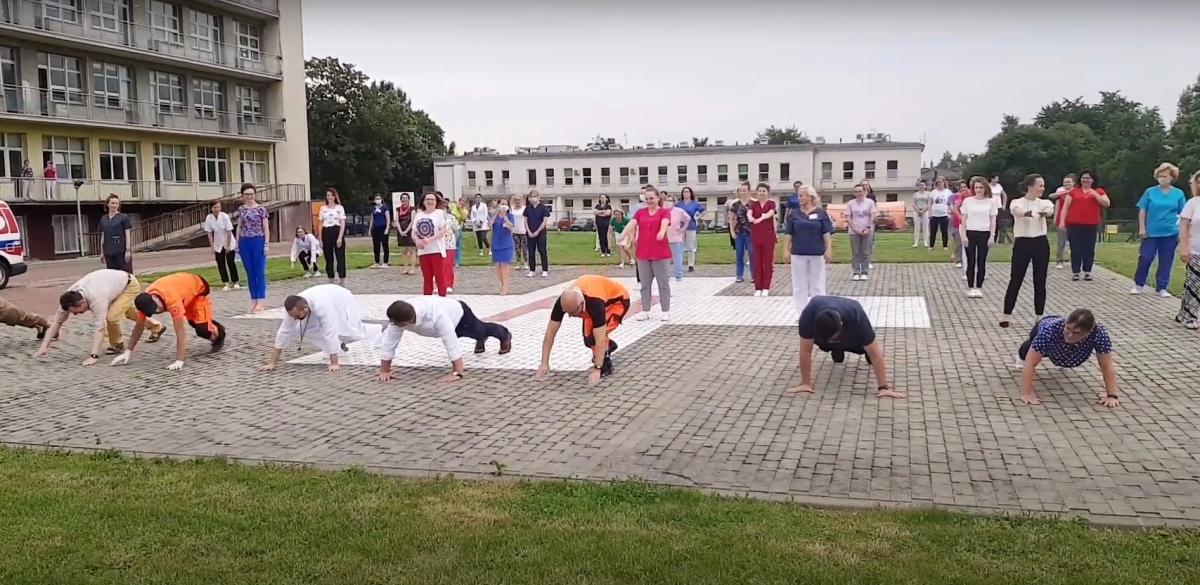 Pracownicy myślenickiego szpitala podjęli wyzwanie Gaszyn Challenge