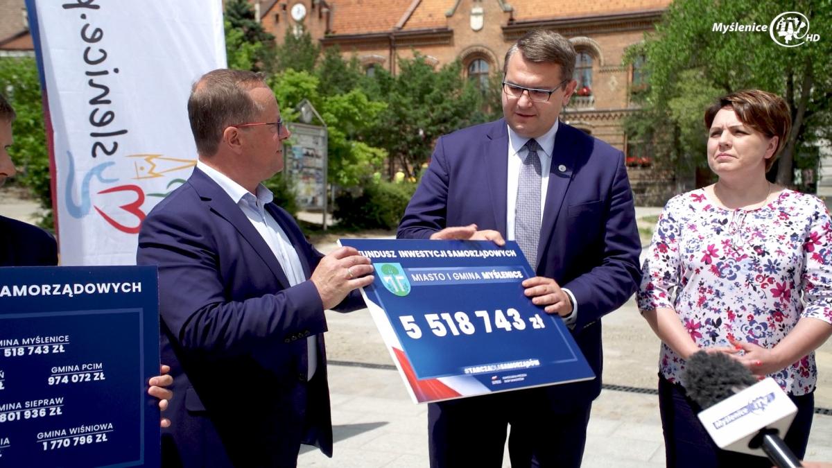 Ponad 20 milionów złotych dla gmin i  powiatu myślenickiego z Funduszu Inwestycji Samorządowych
