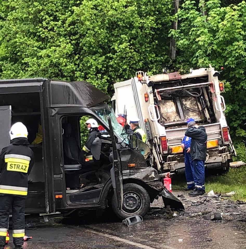Wypadek na granicy Trzemeśni z Łękami . Droga obecnie jest zablokowana
