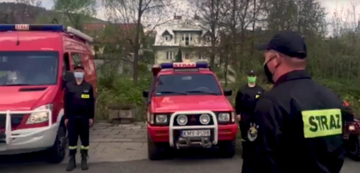 W samo południe zawyły strażackie syreny