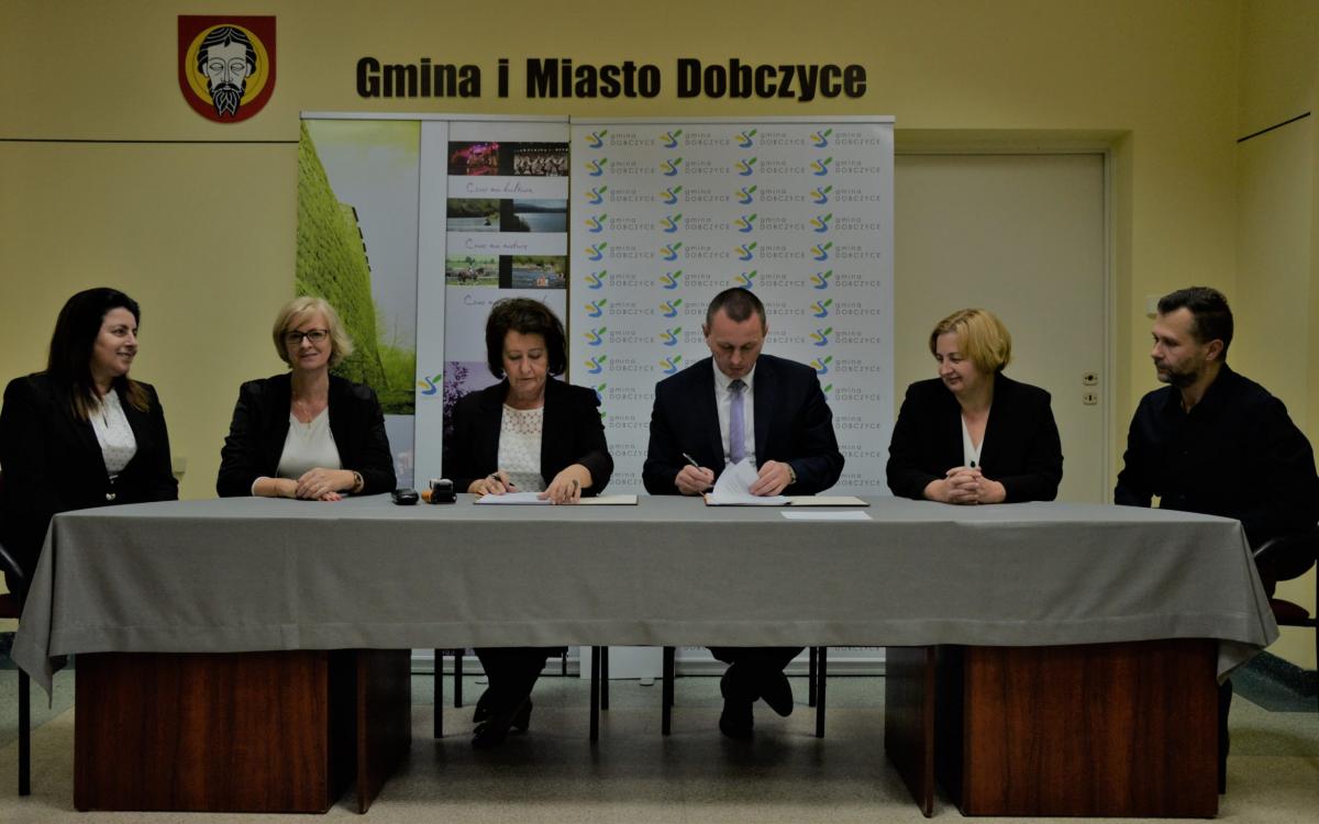 Dobczyce. Umowa na przebudowę drogi Rudnik-Winiary podpisana