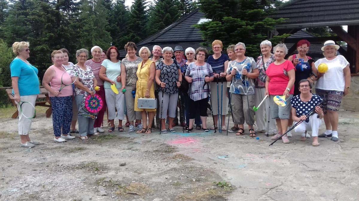 Myślenicki Klub Seniora jak zwykle aktywny - spotkanie na Górze Chełm