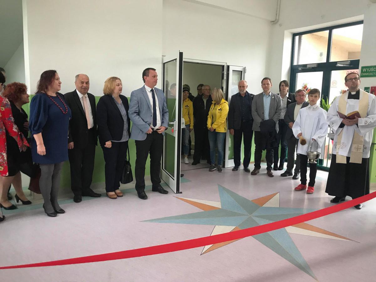Przedszkolaki i uczniowie klas I-III uczą się w nowych salach SP Brzączowice.