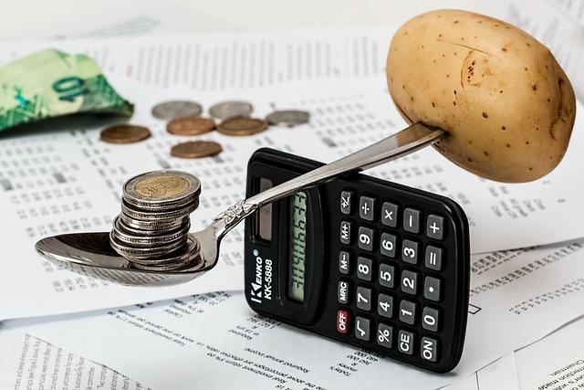 Mieszkańcy Myślenic realnie biednieją. Jak zapanować nad finansami w czasach inflacji?