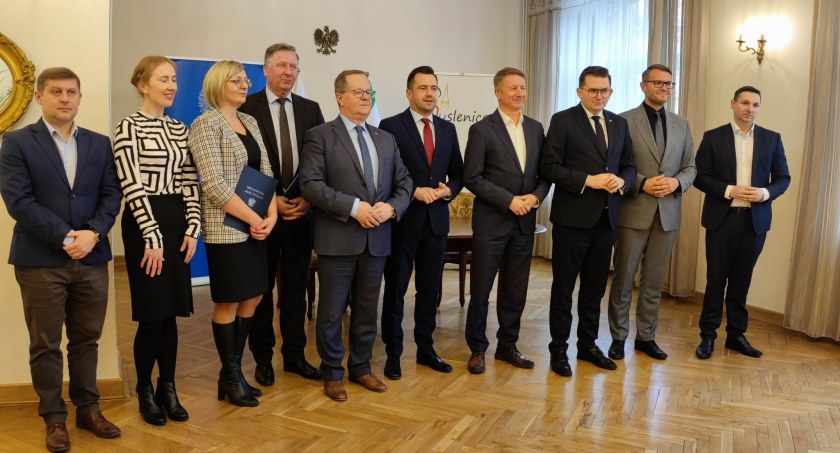 Umowy podpisane- czas na modernizację dróg w Głogoczowie, Pcimiu i Skomielnej Białej 