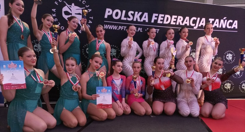 Zawodniczki Klubu Lady Fitness znów zachwyciły. Tym razem na Mistrzostwach Polski w Cheerleadingu Sportowym