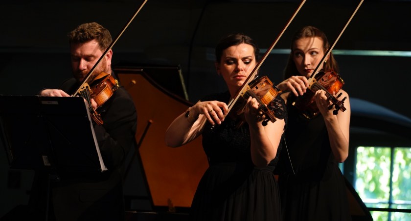 Orkiestra Polish Art Philharmonic zaprasza na koncert kameralny w Galerii Sztuki Współczesnej w MOKiS
