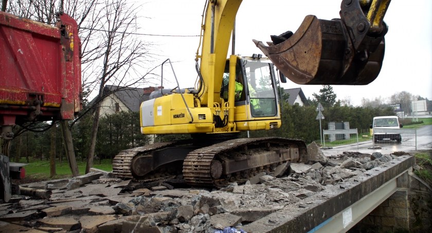 Jawornik. Rozpoczęły się prace modernizacyjne tzw. drogi północnej. Przebudowa potrwa do końca roku 