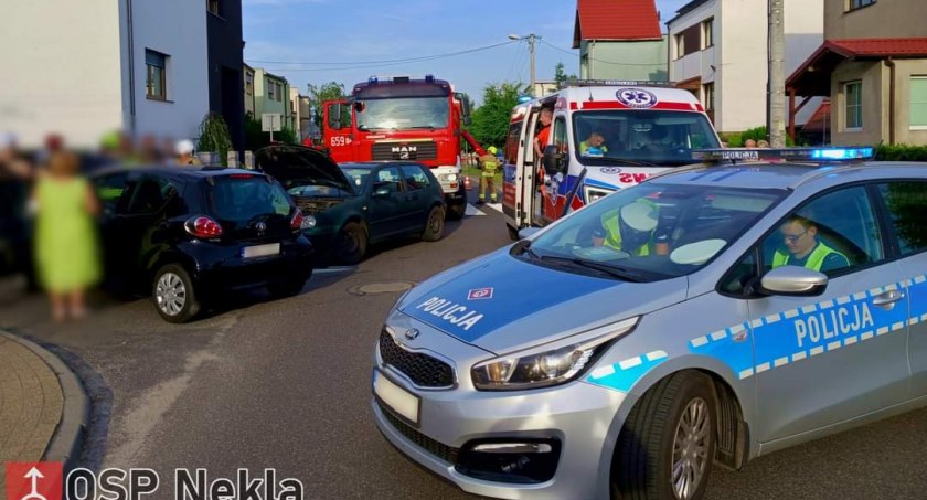 Wypadek osobówek w Nekli. Jedna osoba w szpitalu (Galeria) 