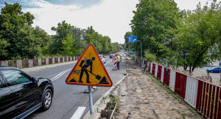 W końcu będzie tam nowy chodnik 