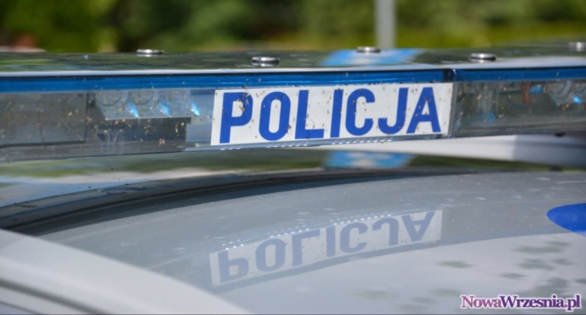 Kolizja dwóch osobówek w Białężycach. Ucierpiała piesza 